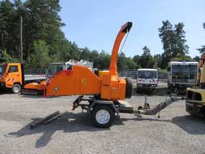 Jensen A328 DI Holzhäcksler Motorhacker Motorhackmaschine chipper