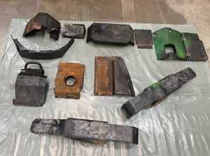 John Deere 1110E CF5 diverse Abdeckung Schutz Kist